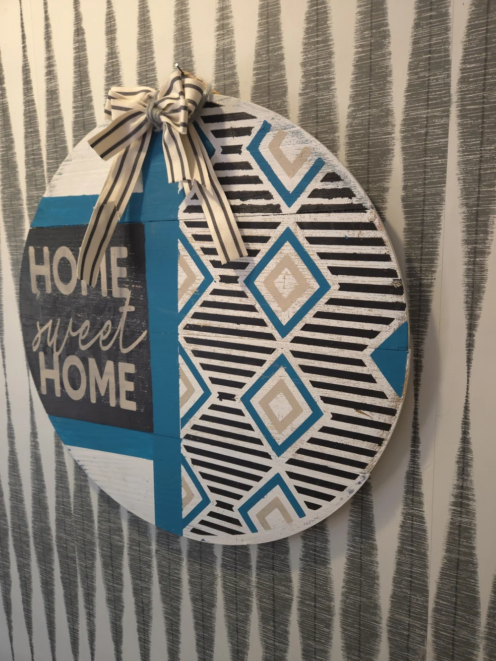 Home Sweet Home Round Wall Plaque - Blue, Black, White